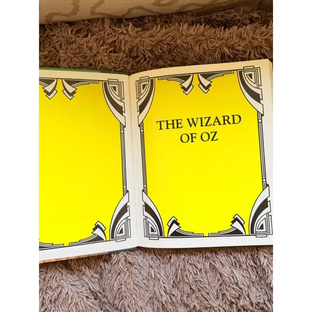 Vintage The Wizard of Oz Hardcover Book - 1985 Unicorn Publishing House
